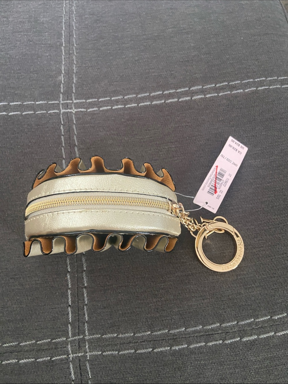 NWT VICTORIA SECRET SHELL COIN PURSE